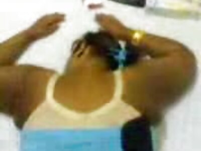 Video suocere mature porche di una modella porno bionda con una splendida aspirazione e una scopata vaginale.