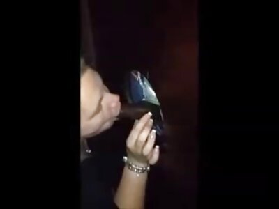 Baba ha visto l'erezione di un mature e porche ragazzo al mattino e gli ha offerto sesso anale con una ragazza.