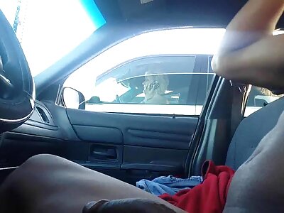 Scopa tettona e versa sperma sul culo della porche mature xxx latina.