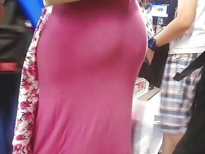 La donna tettona ama succhiare cazzi mature amatoriali porche e scopare.
